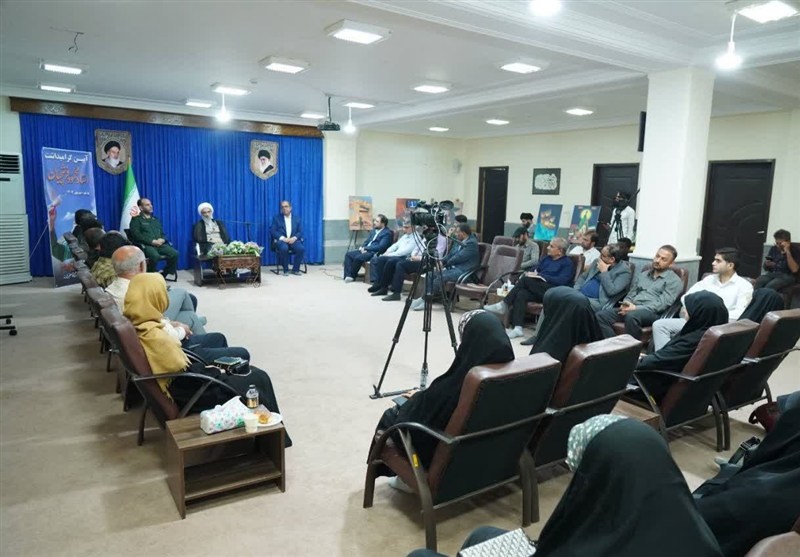 تأکید امام جمعه بوشهر بر نقش هنرمندان در تاریخ‌سازی
