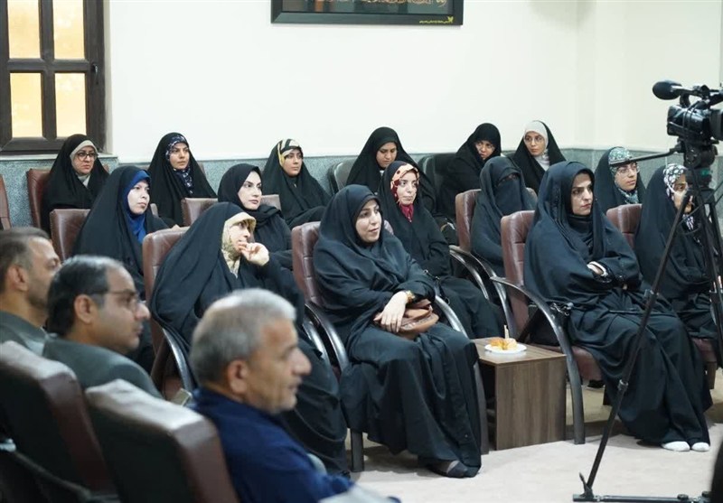 تأکید امام جمعه بوشهر بر نقش هنرمندان در تاریخ‌سازی