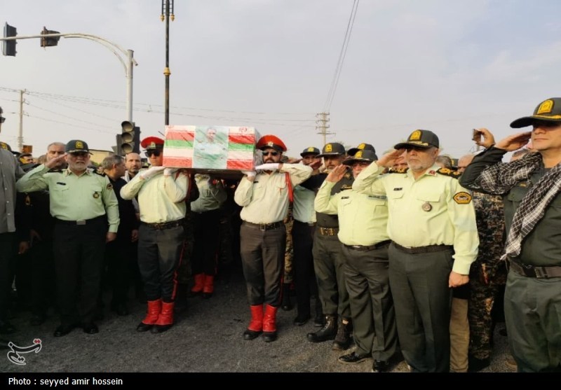 تشییع باشکوه و خاکسپاری شهید حسین احمدی در دشتستان+تصاویر
