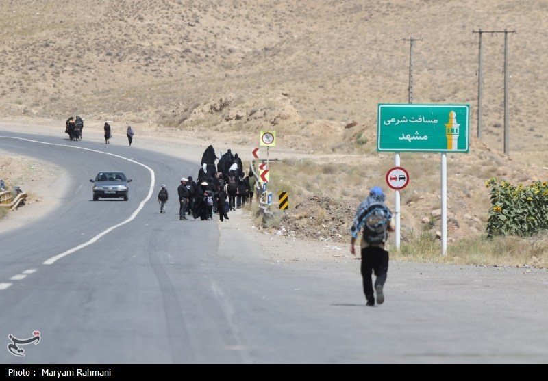 تو همان خورشیدی که غم ها را از دل می زدایی