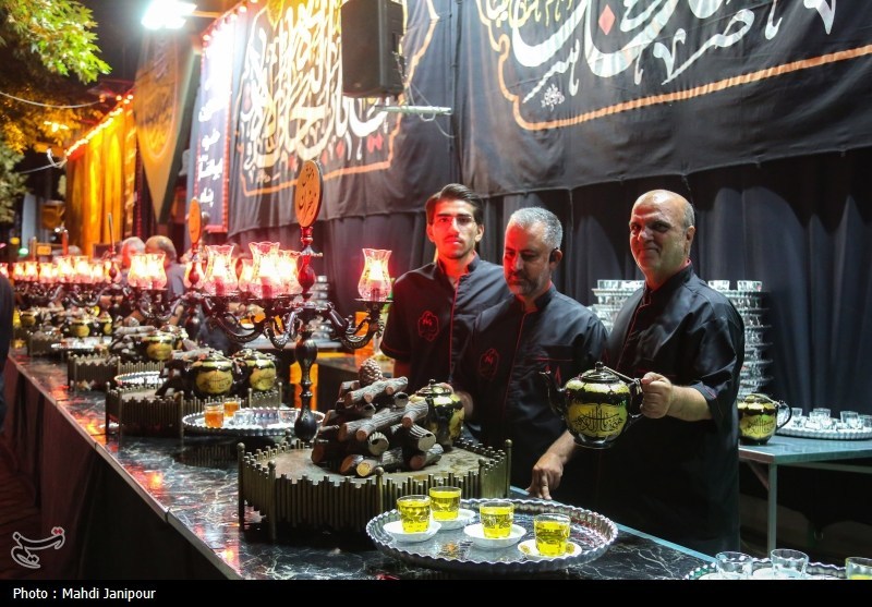 جاماندگان در خدمت زائران/ کربلای کوچک عاشقان در دل اصفهان+فیلم
