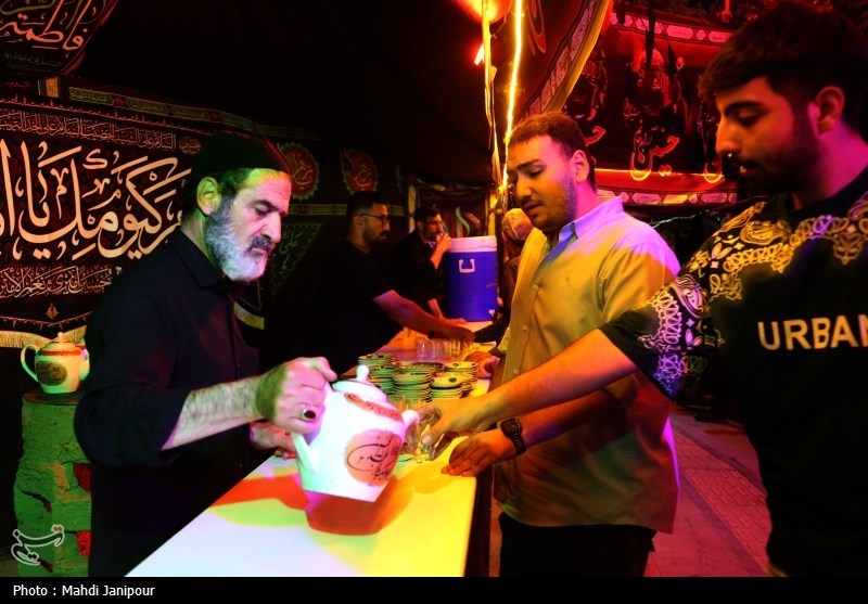 جاماندگان در خدمت زائران/ کربلای کوچک عاشقان در دل اصفهان+فیلم