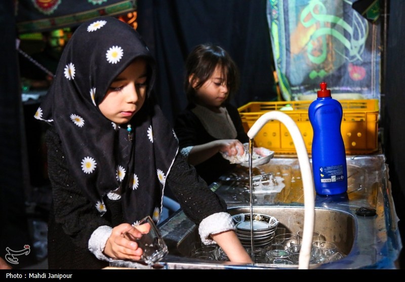 جاماندگان در خدمت زائران/ کربلای کوچک عاشقان در دل اصفهان+فیلم