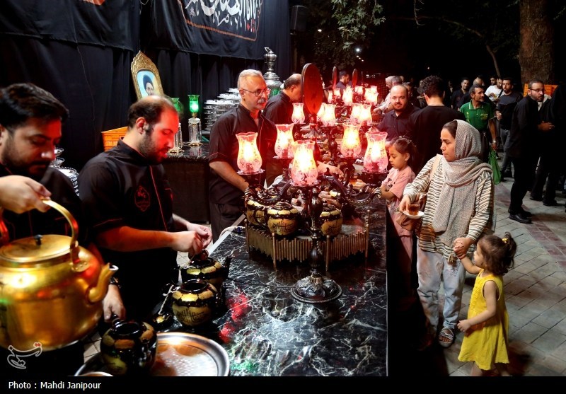 جاماندگان در خدمت زائران/ کربلای کوچک عاشقان در دل اصفهان+فیلم