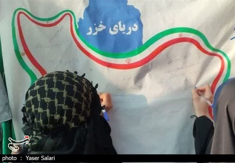 حضور پرشور دلدادگان حسینی در راهپیمایی جاماندگان اربعین گناباد