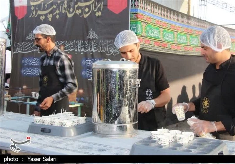 حضور پرشور دلدادگان حسینی در راهپیمایی جاماندگان اربعین گناباد