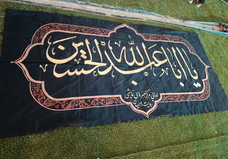 ‌خدمت فرهنگی یک خانواده هنرمند به زائران اربعین+تصاویر