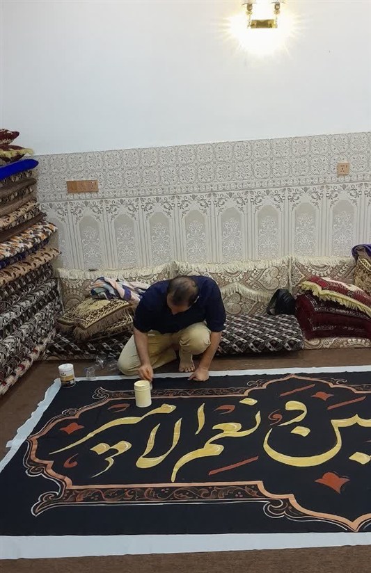 ‌خدمت فرهنگی یک خانواده هنرمند به زائران اربعین+تصاویر