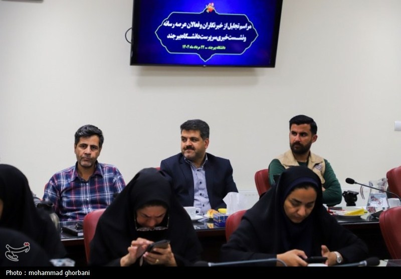 دانشجویان بین‌المللی در صف ورود به دانشگاه بیرجند/ استقبال ویژه افغان‌ها