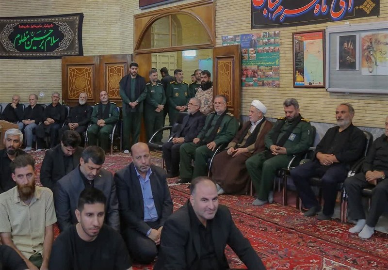 دیدار معاون امنیتی وزیر کشور با خانواده‌های شهدای جنگ تحمیلی 12 روزه در تبریز