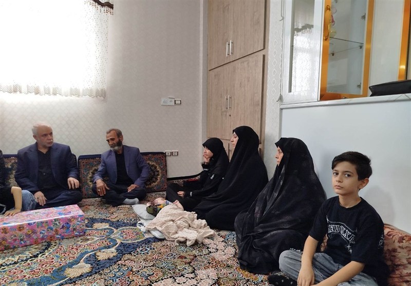 دیدار معاون رئیس‌جمهور با خانواده شهید پاشایی در بهارستان+ تصویر و فیلم