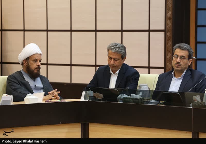 رونمایی از 2 عنوان کتاب در نشست شورای فرهنگ عمومی استان بوشهر