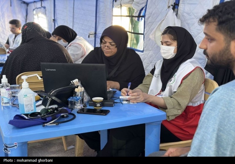 طبابت در دمای 50 درجه/ درمان در هوای حسین و طریق عاشقی+ تصاویر
