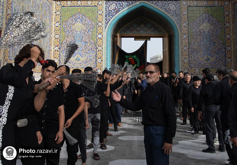 مشهدالرضا در سوگ امام هشتم/ دریای اشک و دلدادگی زائران در روز شهادت امام رئوف