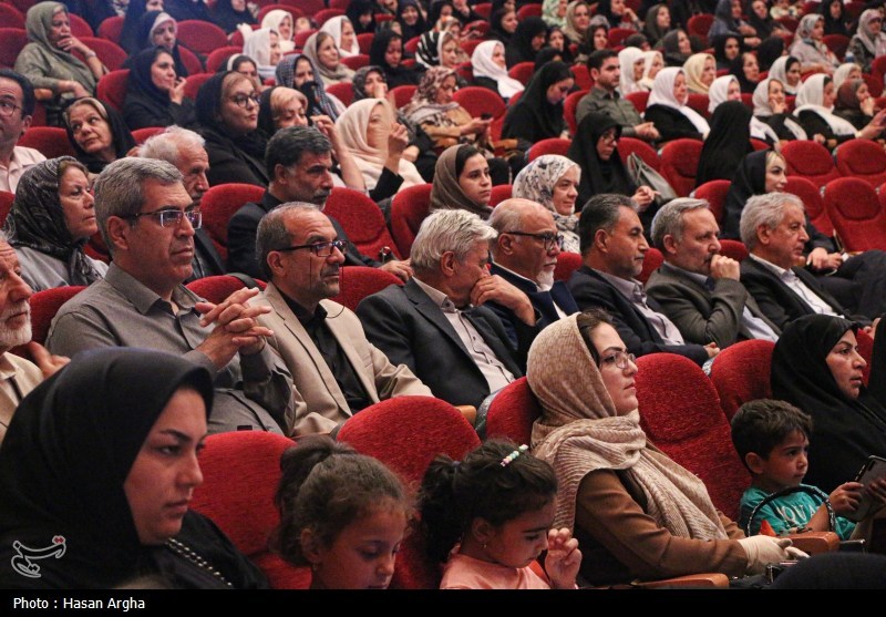 مفاخر و نام آوران شهر زنجان تجلیل شدند