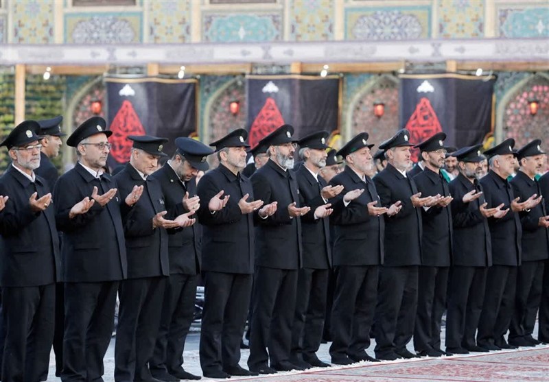 پرچم مشکی گنبد امام رضا (ع) تعویض شد+تصاویر
