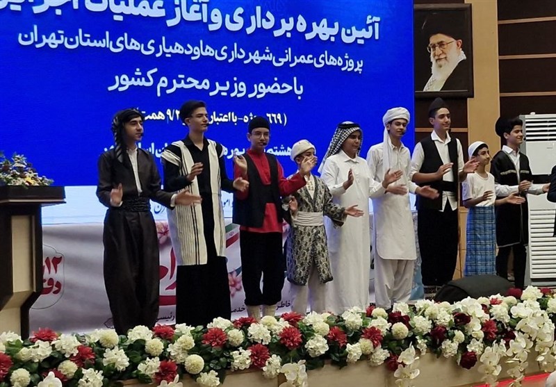 کلنگ‌زنی و افتتاح 669 پروژه عمرانی در شهرداری‌ها و دهیاری‌های استان تهران با حضور وزیر کشور
