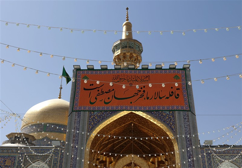آذین بندی و چراغانی ویژه حرم رضوی در میلاد پیامبر اعظم(ص)