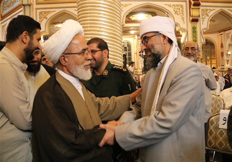 آغاز هفته وحدت با جشن میلاد پیامبر(ص) در مسجد جامع شافعی کرمانشاه+تصویر