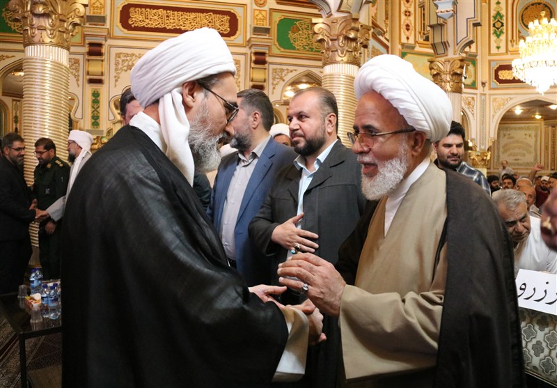 آغاز هفته وحدت با جشن میلاد پیامبر(ص) در مسجد جامع شافعی کرمانشاه+تصویر