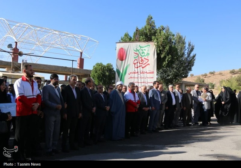 آیین عطرافشانی و گلباران گلزار شهدای شهرکرد برگزار شد + تصاویر