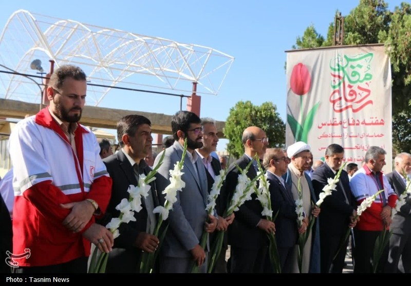 آیین عطرافشانی و گلباران گلزار شهدای شهرکرد برگزار شد + تصاویر