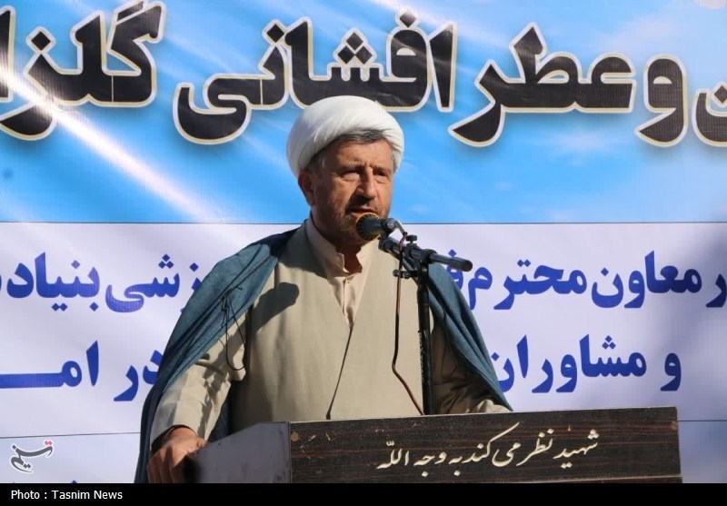 آیین عطرافشانی و گلباران گلزار شهدای شهرکرد برگزار شد + تصاویر