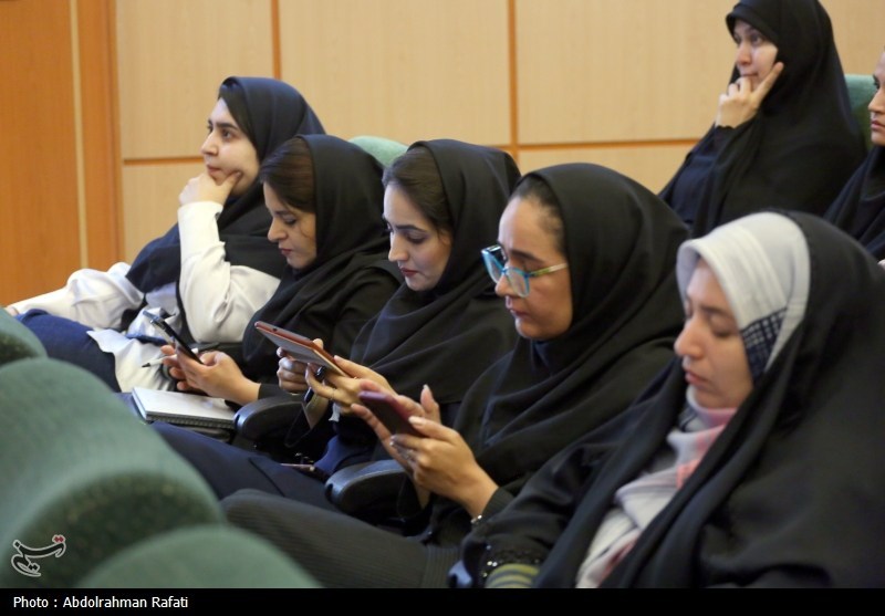 ارزش‌ها و نکات معنوی دوران دفاع مقدس را برای نسل‌های جدید بازگو کنیم