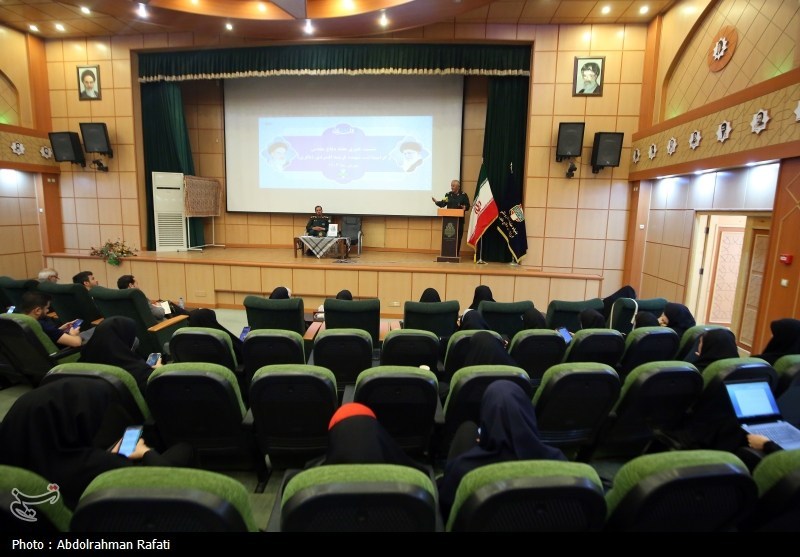 ارزش‌ها و نکات معنوی دوران دفاع مقدس را برای نسل‌های جدید بازگو کنیم