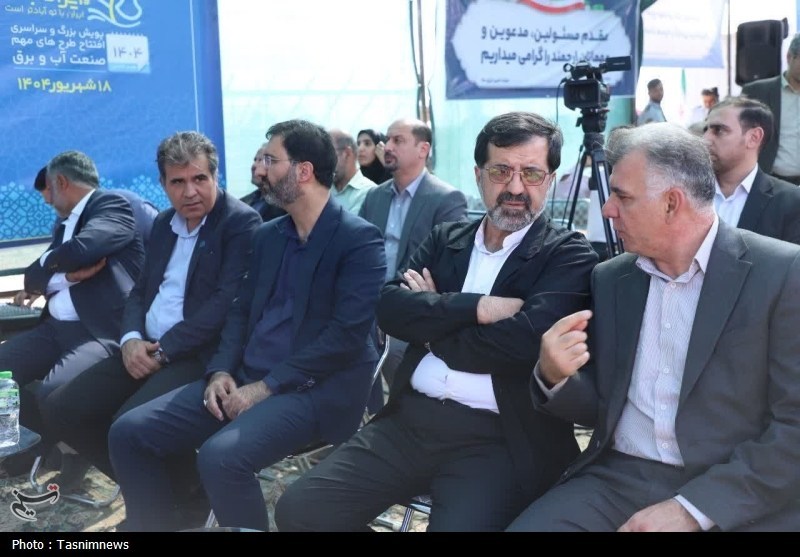 افتتاح فاز نخست نیروگاه خورشیدی 18 مگاواتی سلفچگان+ تصویر