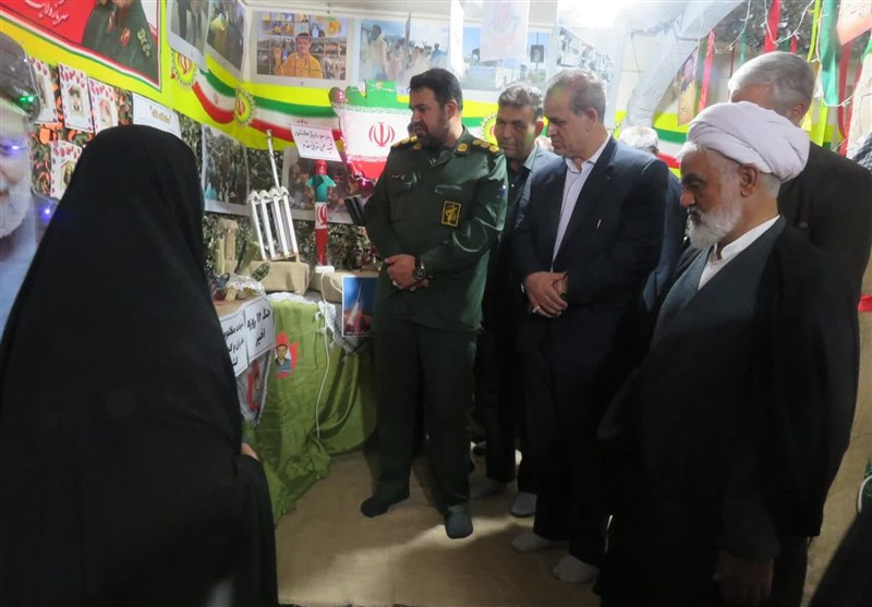 افتتاح نمایشگاه توانمندی بانوان در زرندیه/حمایت از بانوان کارآفرین