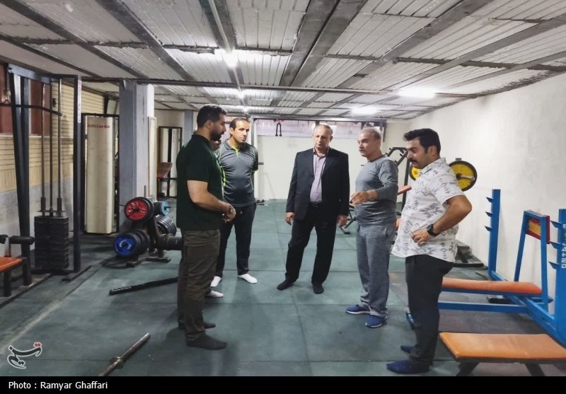 بازدید مدیرکل ورزش کردستان از اماکن ورزشی استان+تصاویر