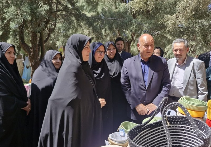 بانوان کارآفرین چهاردانگه به بازار ثابت دسترسی پیدا می‌کنند