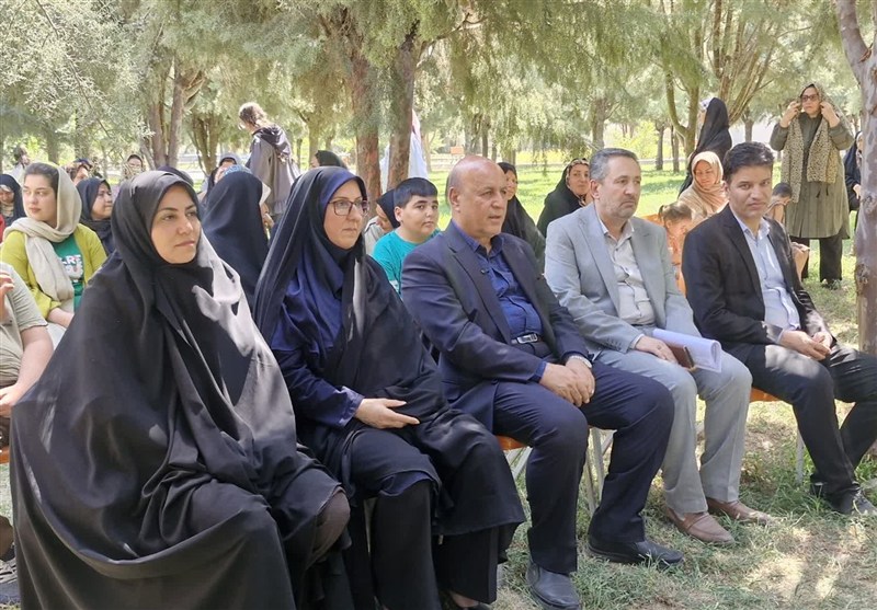بانوان کارآفرین چهاردانگه به بازار ثابت دسترسی پیدا می‌کنند