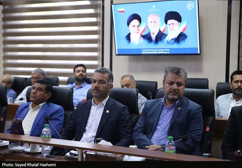 تجلیل از تعاونی‌های برتر استان بوشهر در بخش‌های خدمات، کشاورزی، صنعت و صنایع دستی+تصویر