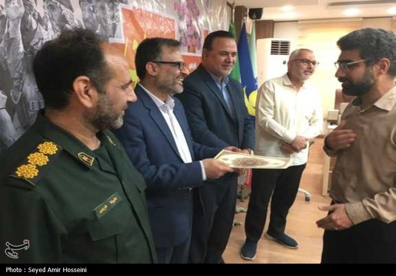 تجلیل از حماسه‌نگاران، عکاسان و خبرنگاران دفاع مقدس استان بوشهر+تصویر
