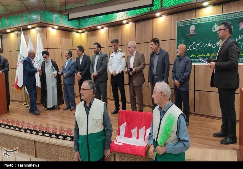 تجلیل از خادمان و رانندگان عتبات عالیات در زنجان + تصاویر