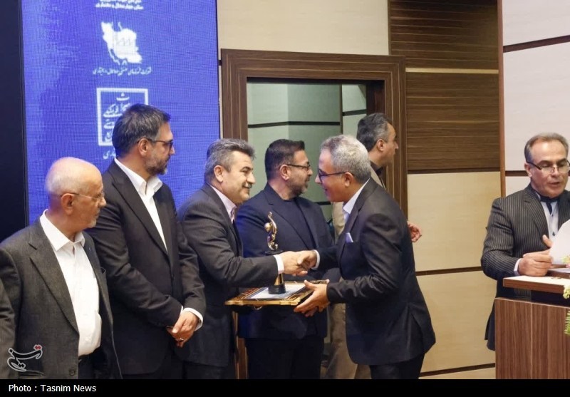 تجلیل از صادرکنندگان برتر چهارمحال و بختیاری + تصاویر