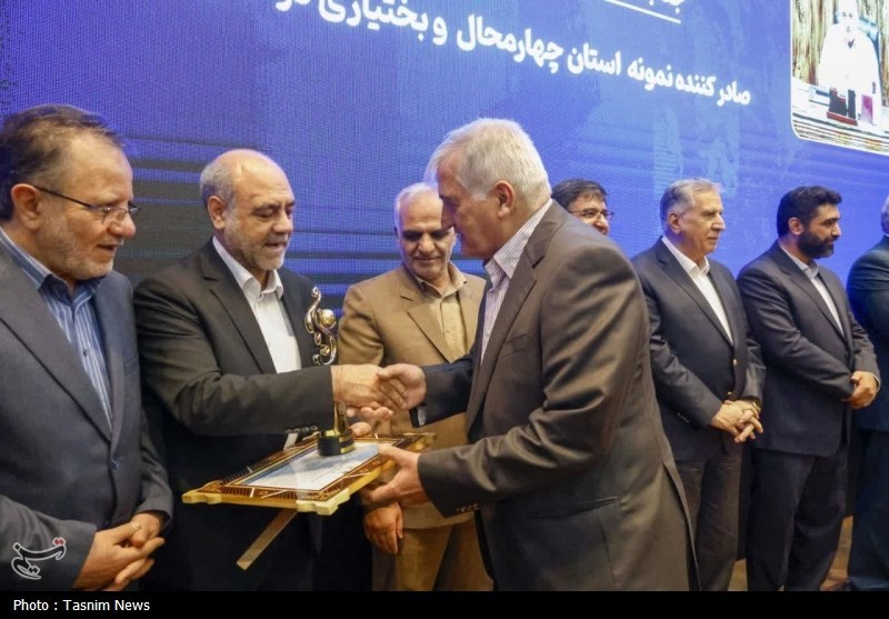 تجلیل از صادرکنندگان برتر چهارمحال و بختیاری + تصاویر