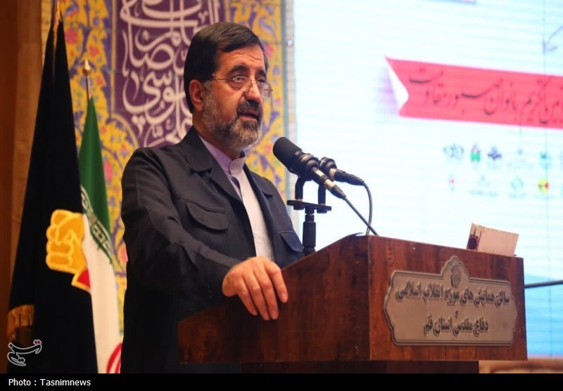 تکریم بانوان و همسران شهدا در قم+ تصاویر