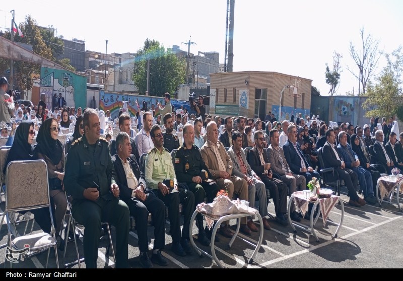 جشن شکوفه‌ها برای 26 هزار دانش‌آموز کردستانی/نواختن زنگ ورود به آغازی نو