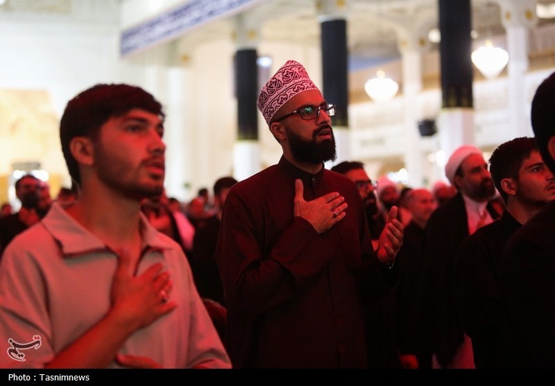 حال و هوای معنوی حرم حضرت معصومه(س) در سالروز شهادت امام عسکری(ع)+ تصویر