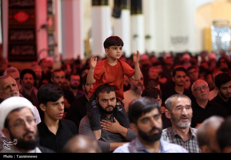 حال و هوای معنوی حرم حضرت معصومه(س) در سالروز شهادت امام عسکری(ع)+ تصویر