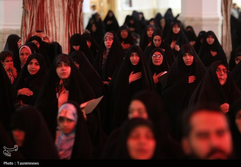 حال و هوای معنوی حرم حضرت معصومه(س) در سالروز شهادت امام عسکری(ع)+ تصویر