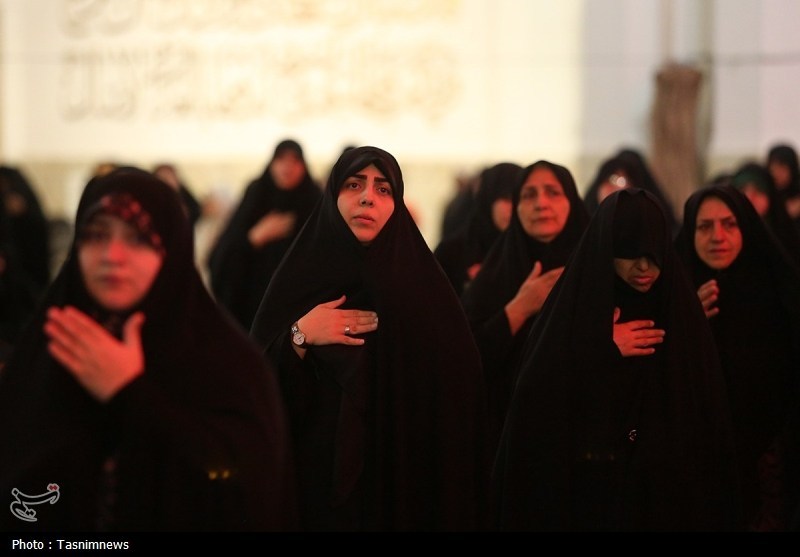 حال و هوای معنوی حرم حضرت معصومه(س) در سالروز شهادت امام عسکری(ع)+ تصویر