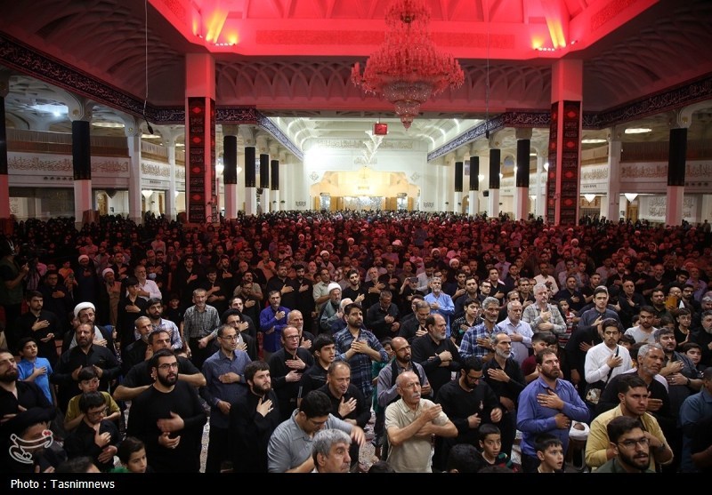 حال و هوای معنوی حرم حضرت معصومه(س) در سالروز شهادت امام عسکری(ع)+ تصویر