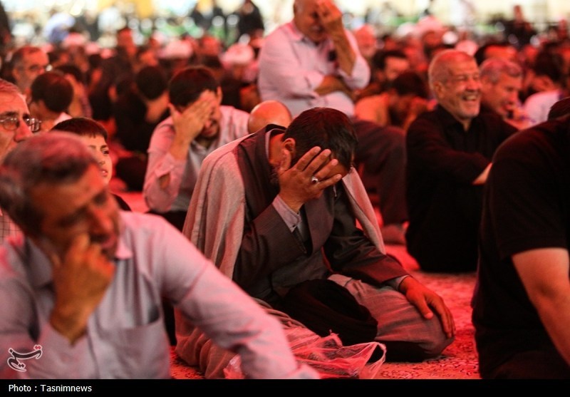 حال و هوای معنوی حرم حضرت معصومه(س) در سالروز شهادت امام عسکری(ع)+ تصویر