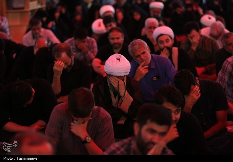 حال و هوای معنوی حرم حضرت معصومه(س) در سالروز شهادت امام عسکری(ع)+ تصویر