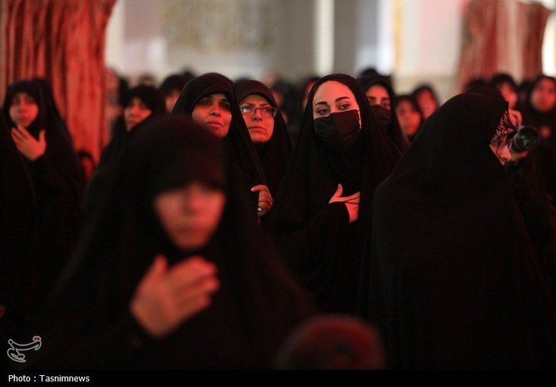 حال و هوای معنوی حرم حضرت معصومه(س) در سالروز شهادت امام عسکری(ع)+ تصویر