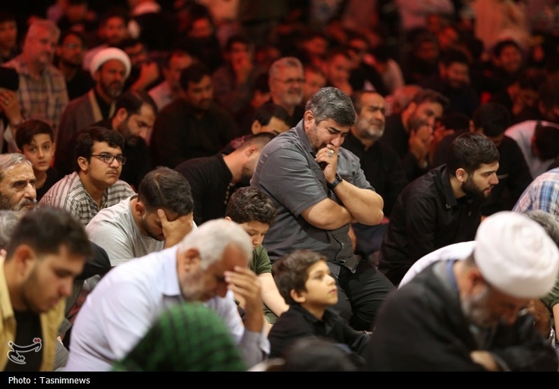 حال و هوای معنوی حرم حضرت معصومه(س) در سالروز شهادت امام عسکری(ع)+ تصویر